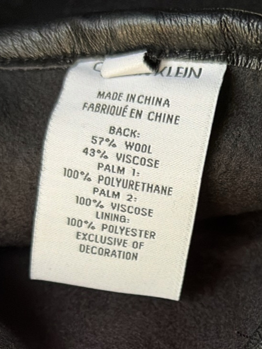 Calvin Klein Men's Black Fleece-Lined Touchscreen-Compatible Gloves - Picture 5 of 6